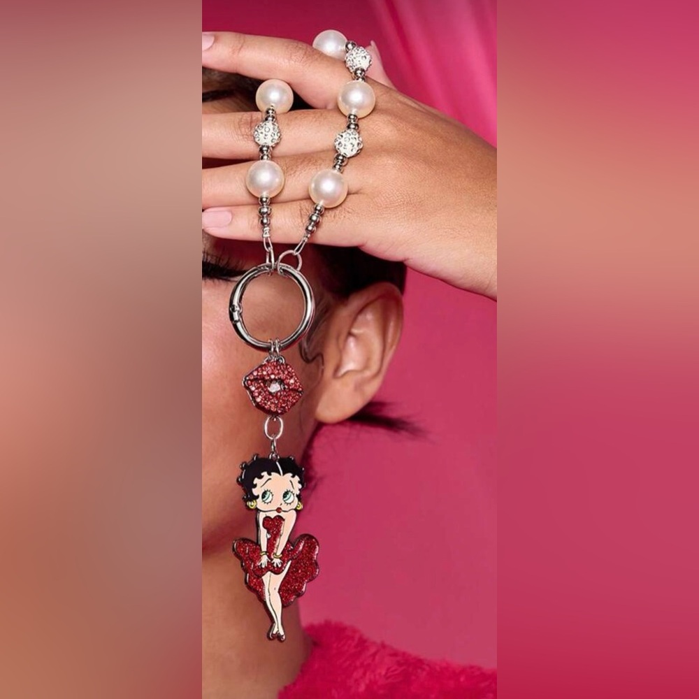 Betty Boop Keychain Charm - Picture 3 of 4